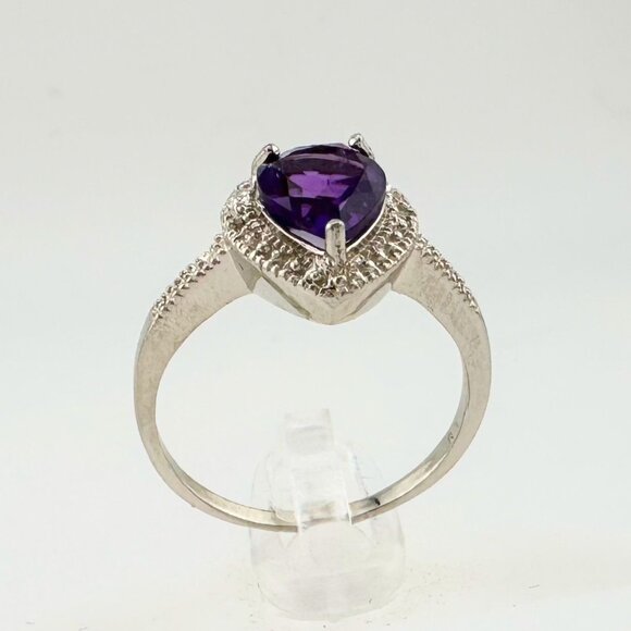 2.24 Carat Natural Amethyst Ring Size 8.25 - Sterling Silver Setting - Diamond A - Picture 4 of 16